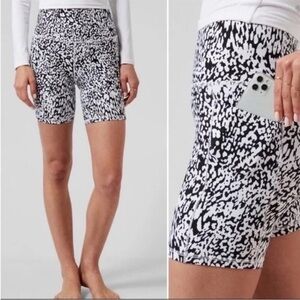 ATHLETA Salutation Stash Pocket II 7" Biker Shorts Leopard Print Black Size XS